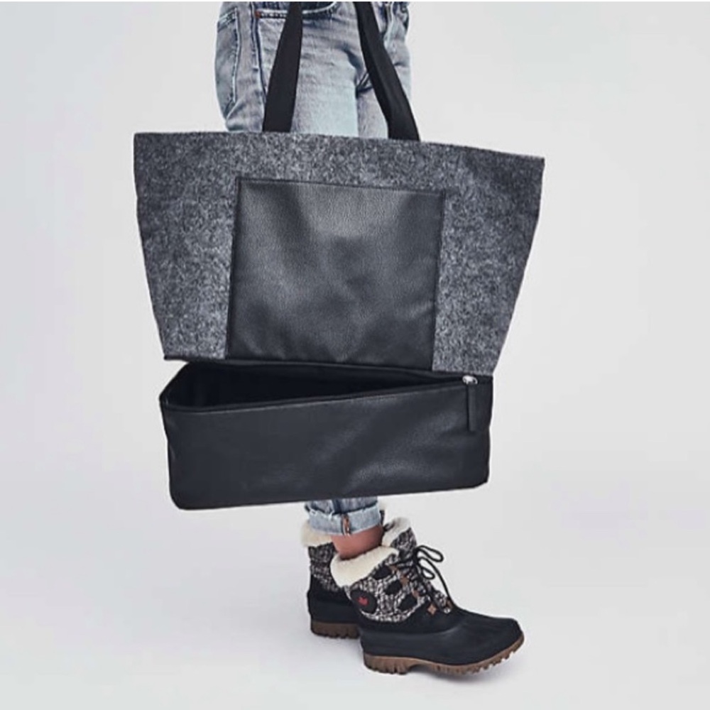 DSW Grey Wool Felt Maxi Tote Shoe Compartment Faux Leather Outside Pocket ZipTop - Picture 2 of 9